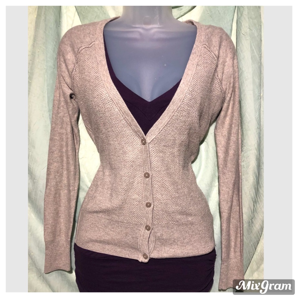 🛍5/20 AEO Half Button up Cardigan SZ XS